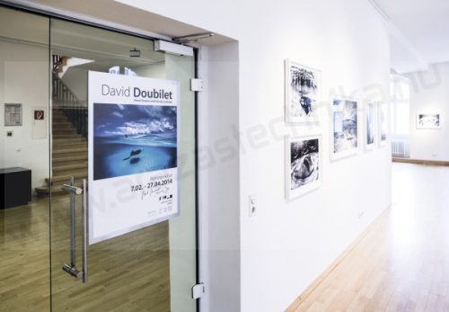 Duraframe® POSTER A2 - ezüst infokeret (4995-23) öntapadó hátlap